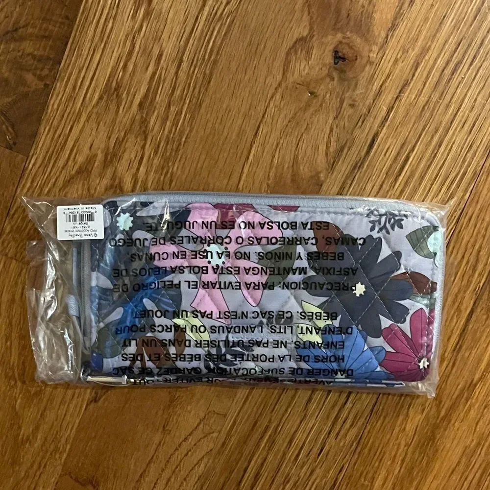 Vera Bradley Factory Style RFID Accordion Wristlet in Bengal Lily NWT